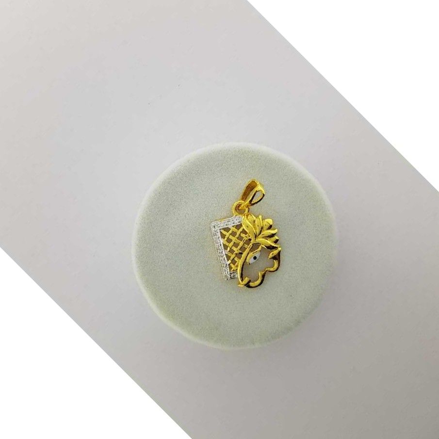 22KT Yellow Gold Attractive Cubic Zirconia pendant