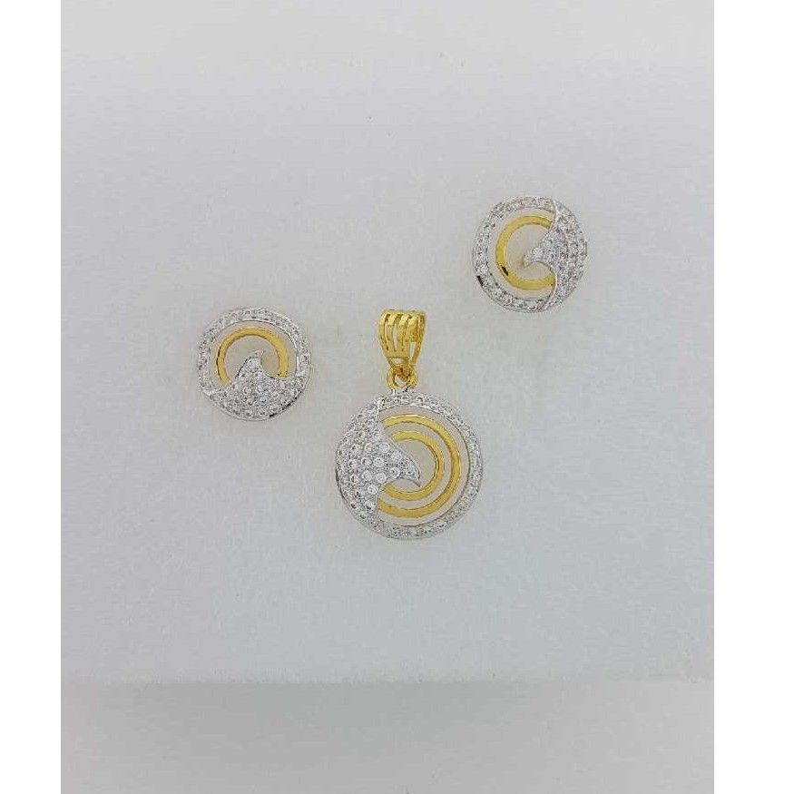 22KT Yellow Gold Indian Gents Prong Pendant set