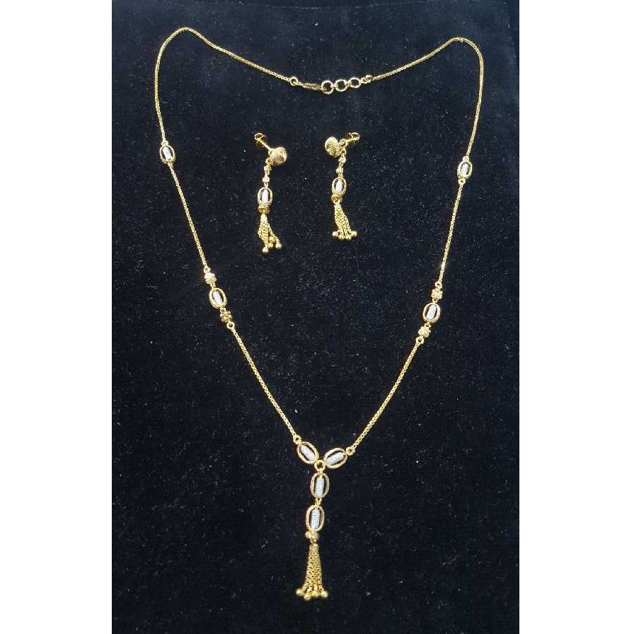 22K / 916 Gold Indian Vertical Dokiya Set