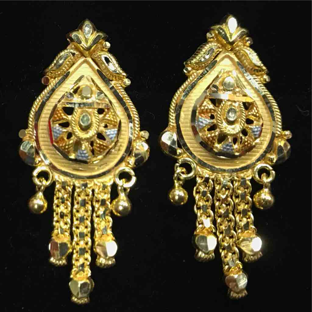 18 kT Gold Stylish Butti