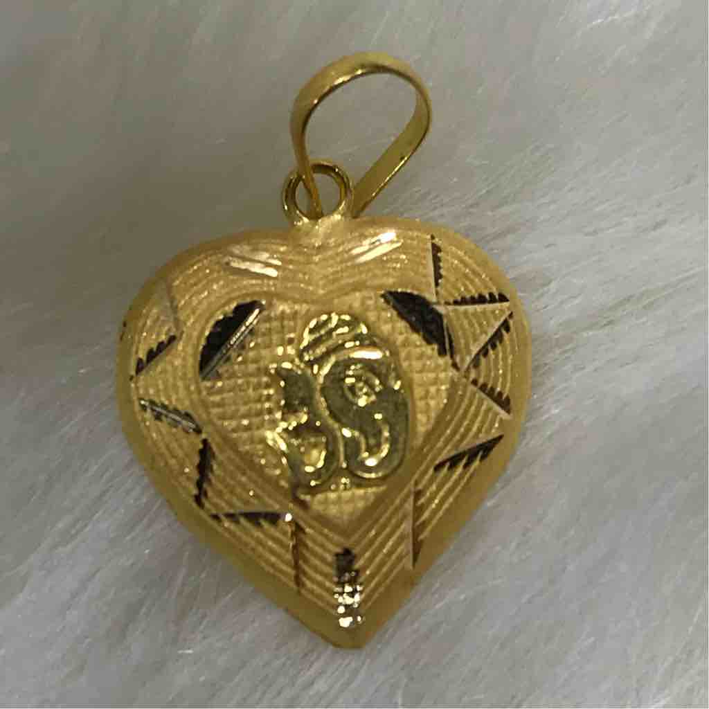 916 Exclusive Gold Pendant