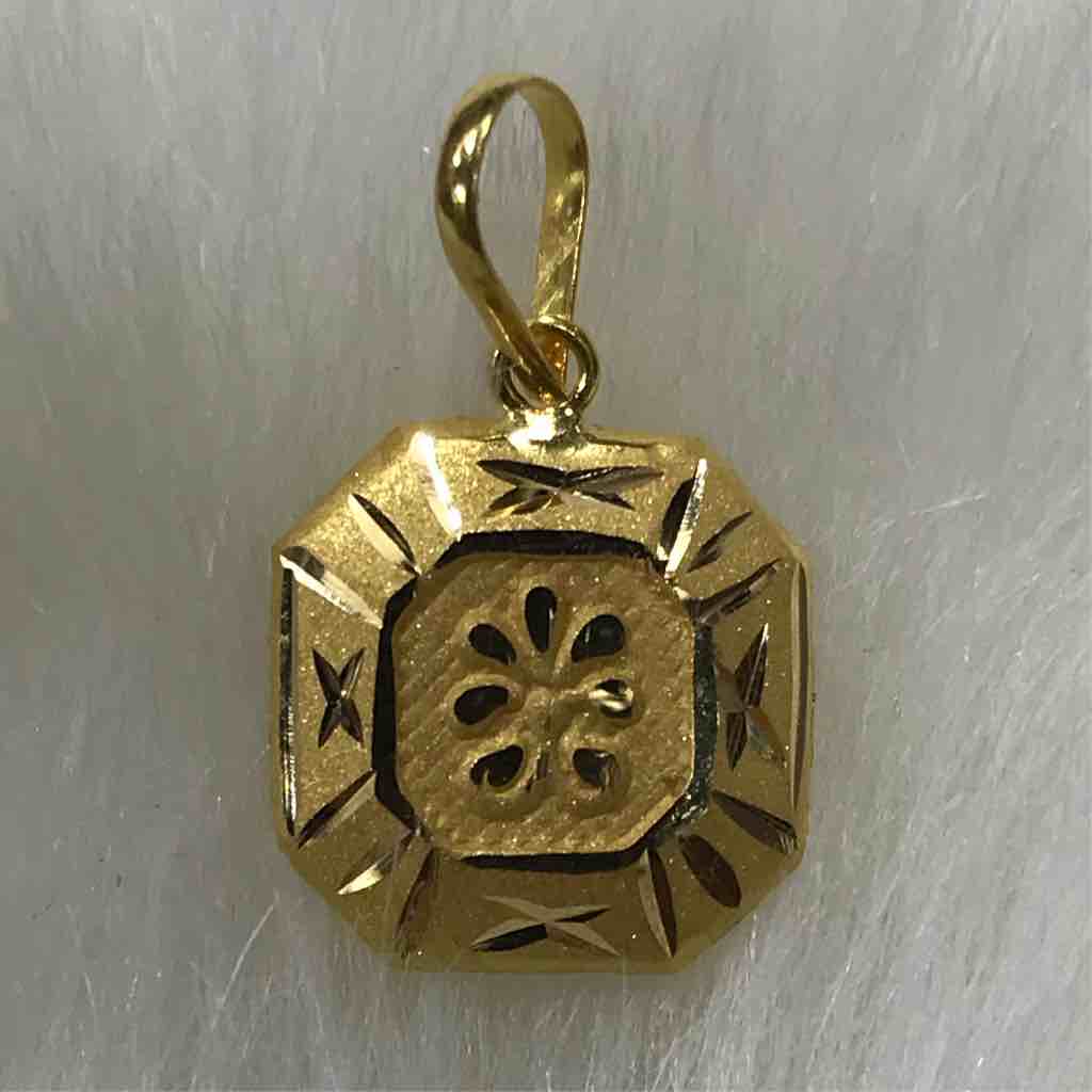 916 Gold stylish pendant