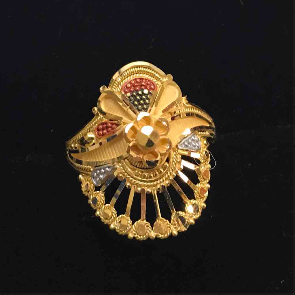 18KT  Designer Gold Ladies Ring