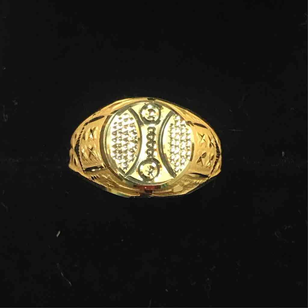 18kt Stylish Gents Gold Ring