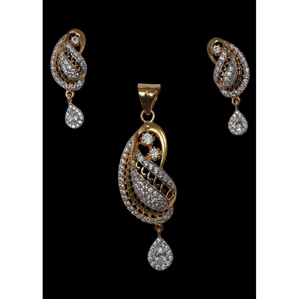 18KT Gold Classic Cz Pendant  Set