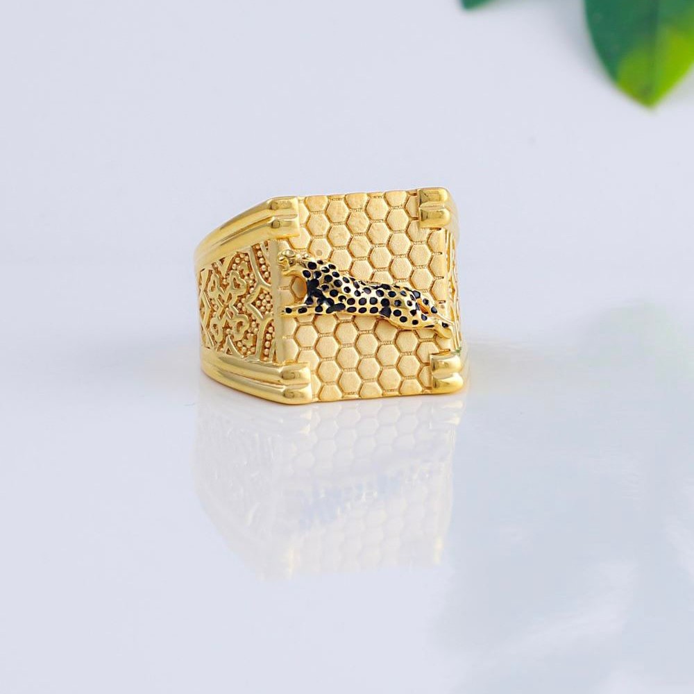Gold Dazzling Gents Ring