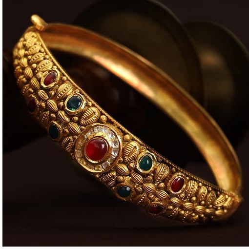antique Bangle 916