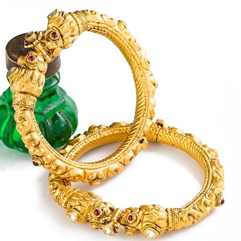 antique Bangle 916