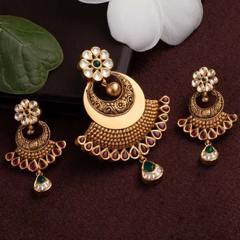 antique pendant set 916