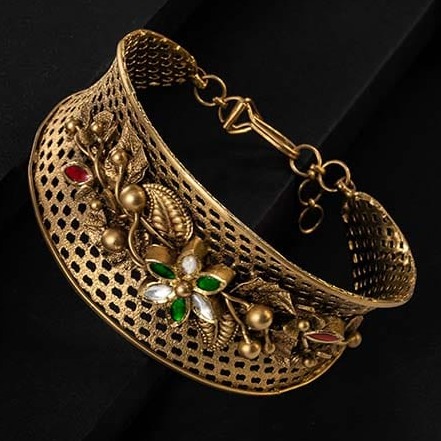 antique ladies brecelet 916