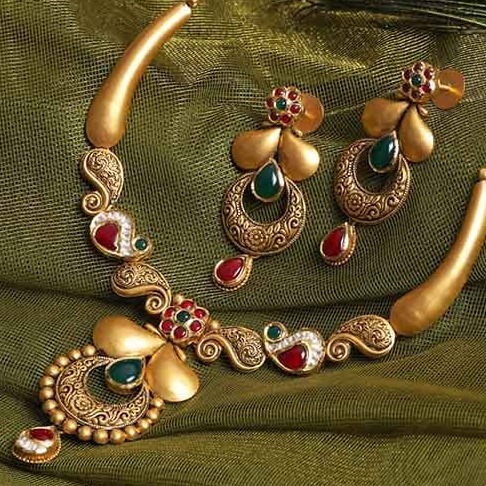 antique necklace set 916