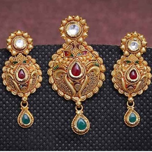 antique pendant set 916