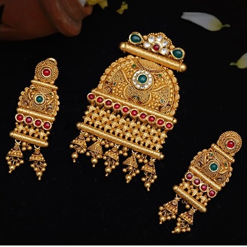antique pendant set 916