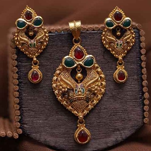 antique pendant set 916