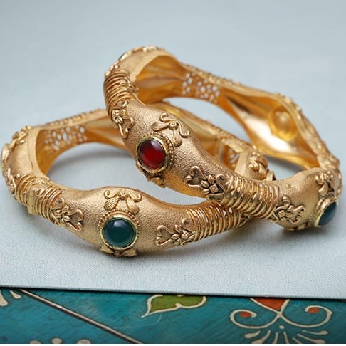 antique bangle 916
