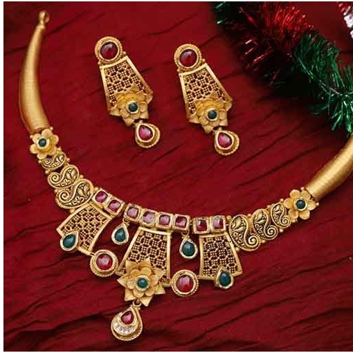 Antique Necklace Set 916.