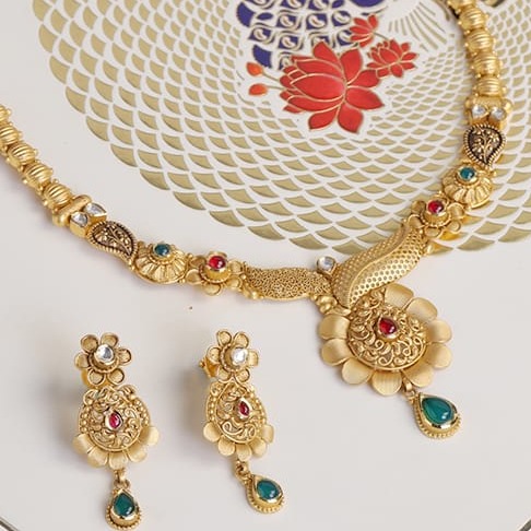 Antique Necklace Set 916.