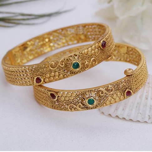 antique bangle 916
