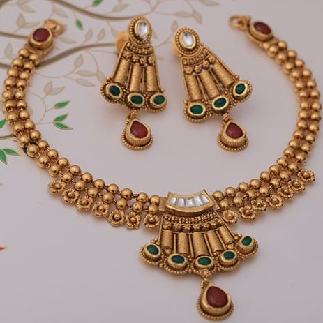 Antique necklace set 916