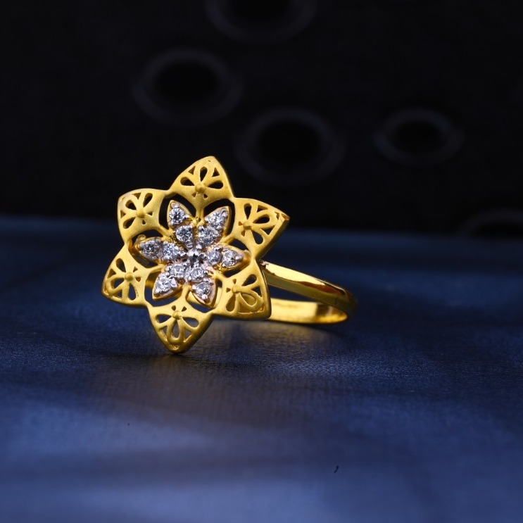 Ladies Ring Cz 916.