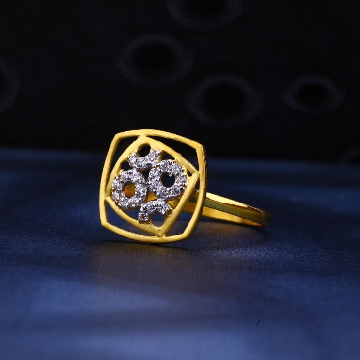 Ladies ring cz 916