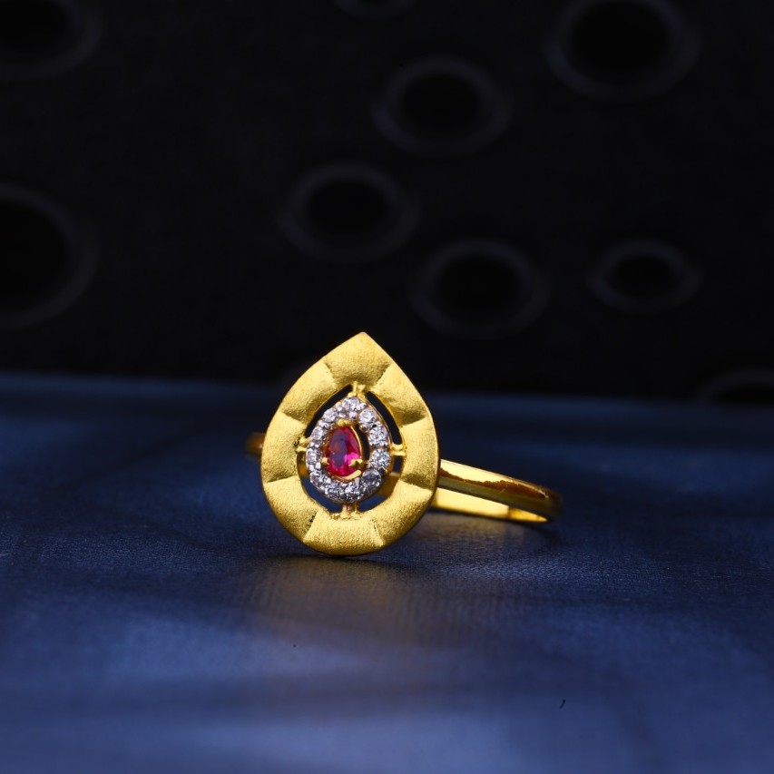 Ladies ring 916 cz