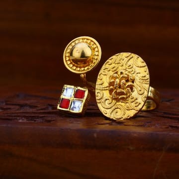 Ladies antique ring 916