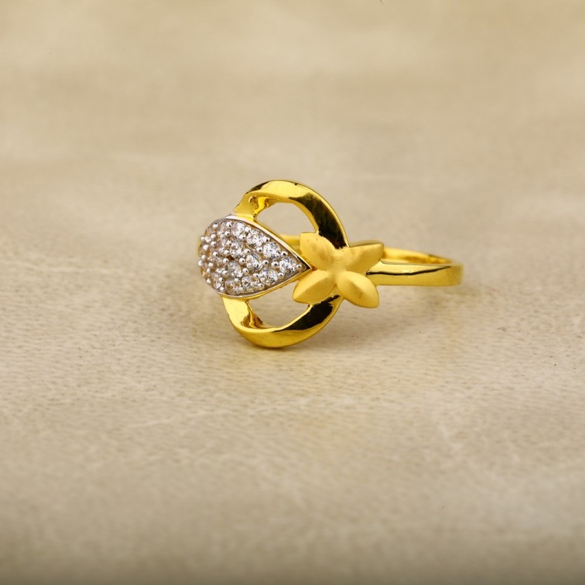 Ladies ring 916 cz