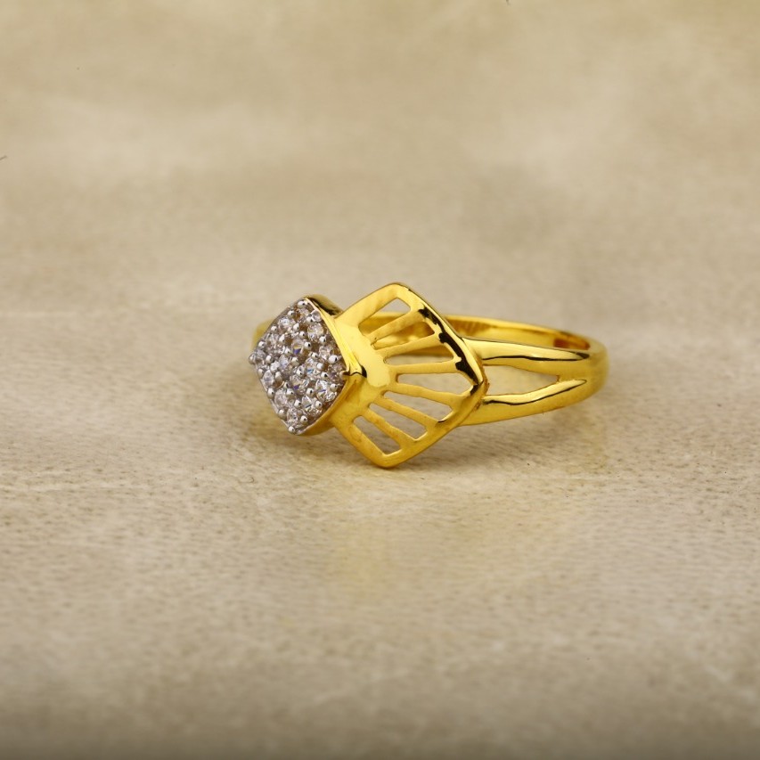 Ladies ring cz 916