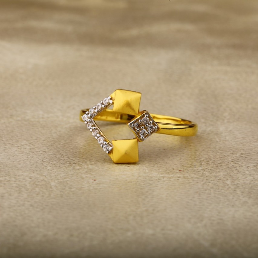 Ladies ring cz 916