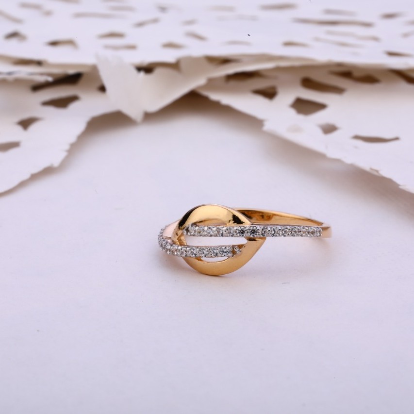 Ladies ring cz 916