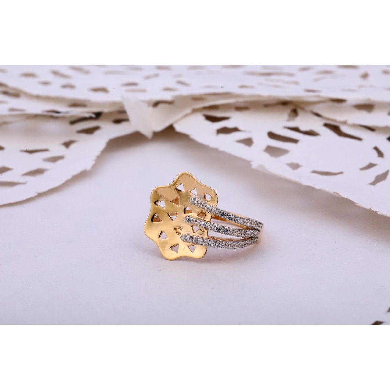 Ladies ring