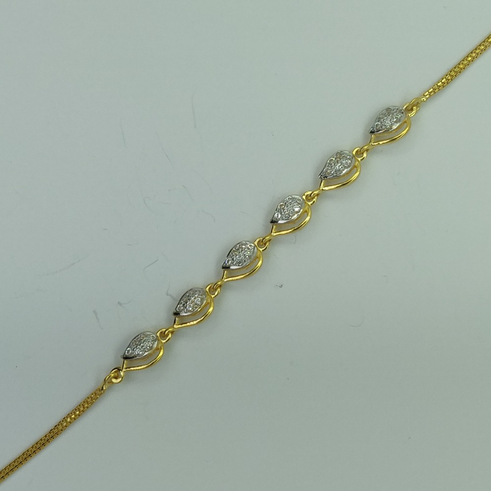22KT Gold Fancy Heart Shape Bracelet For Women SSJ-B002