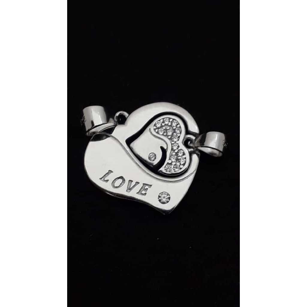 Couple pendants