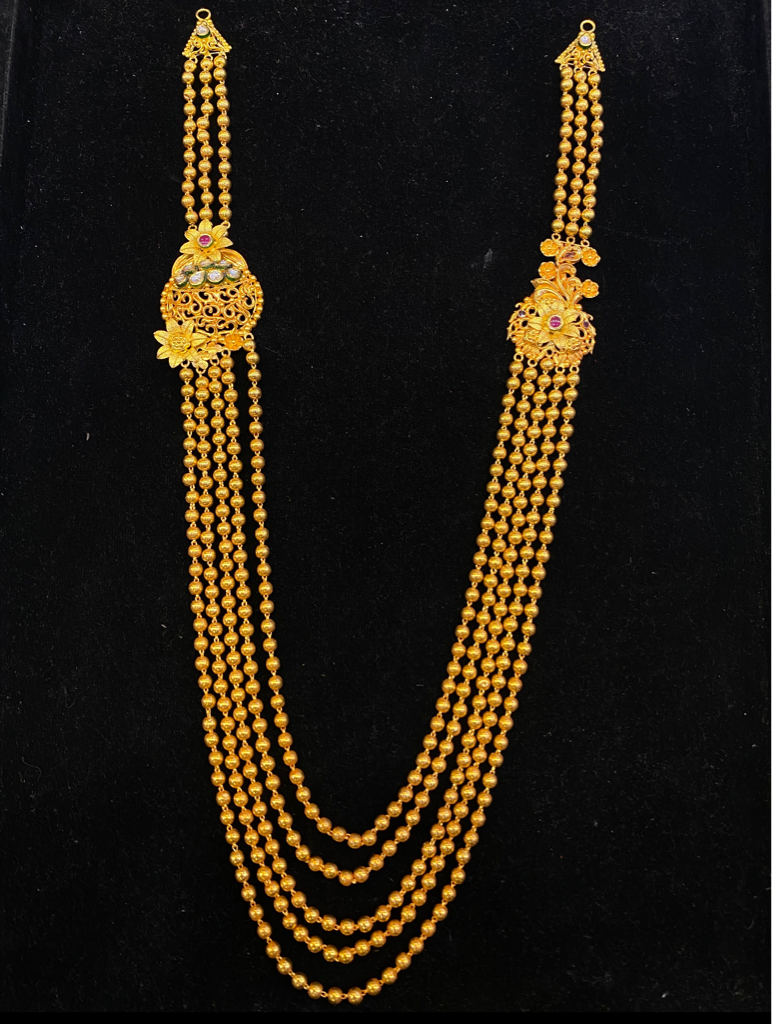 Antique magmala