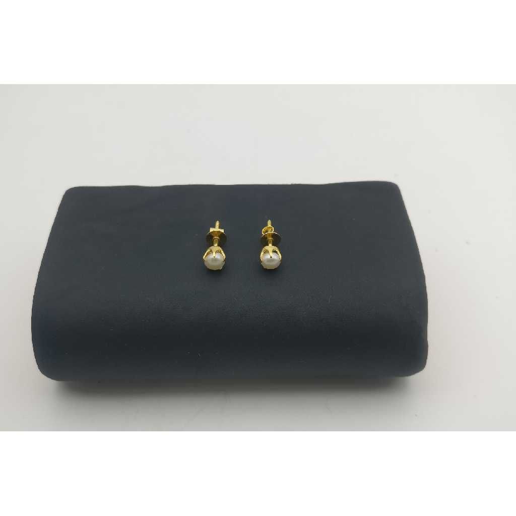 18kt Single Stud CZ Earring - Image 4