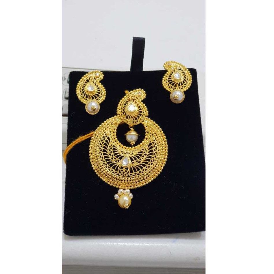 Antique 916 Gold Pendant Set With Pearl