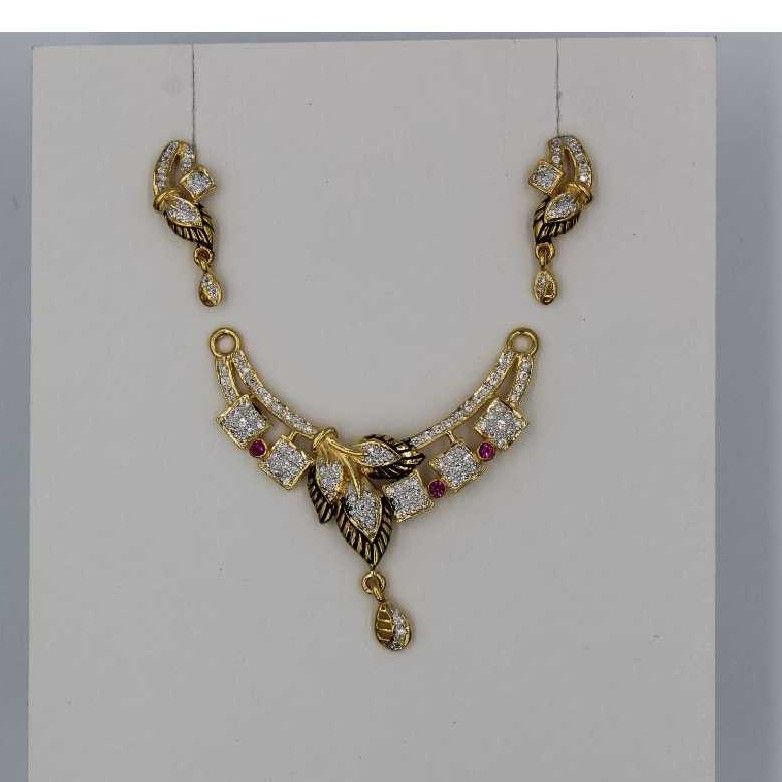 22KT Gold Desinger Pendant Set