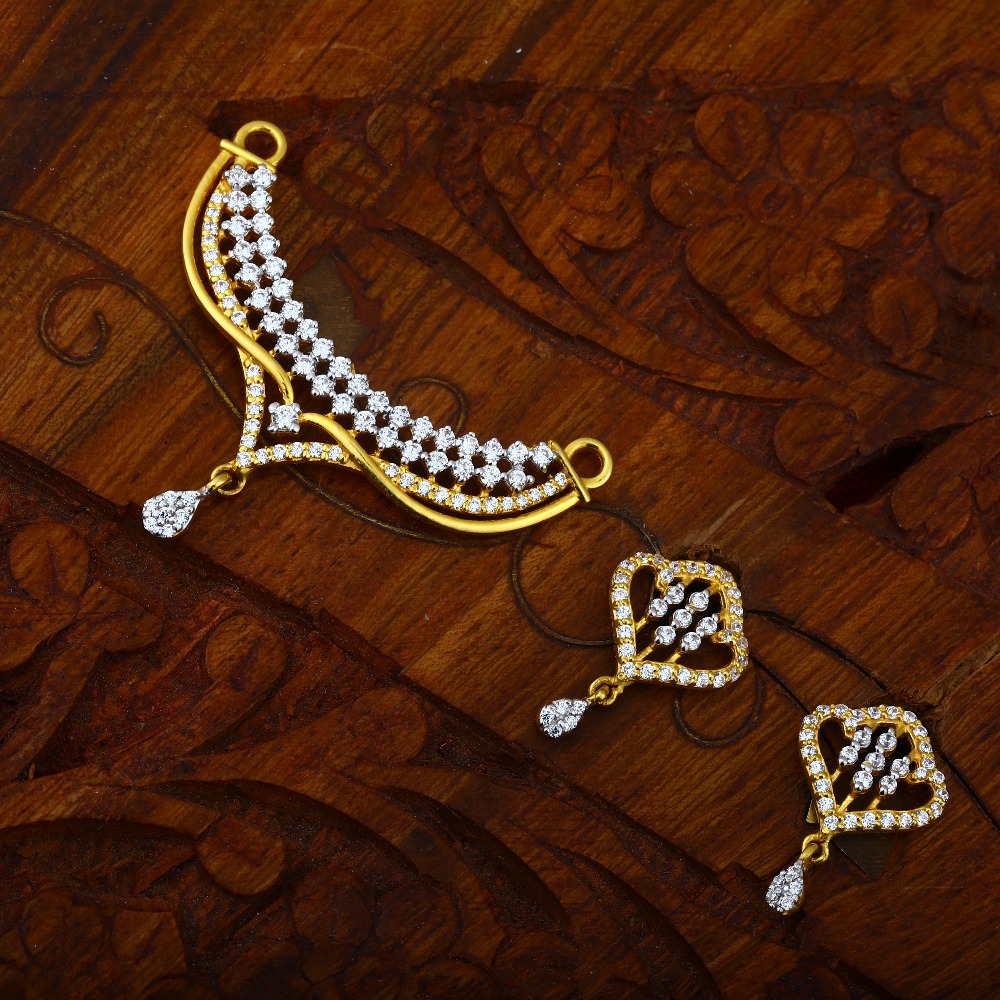 916 Gold CZ Ethnic Design Hallmark Pendant Set