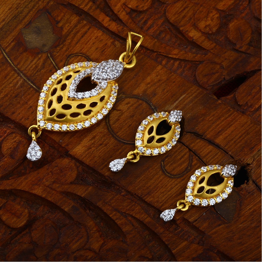 916 CZ gold Unquie ethnic Design Pendant Set