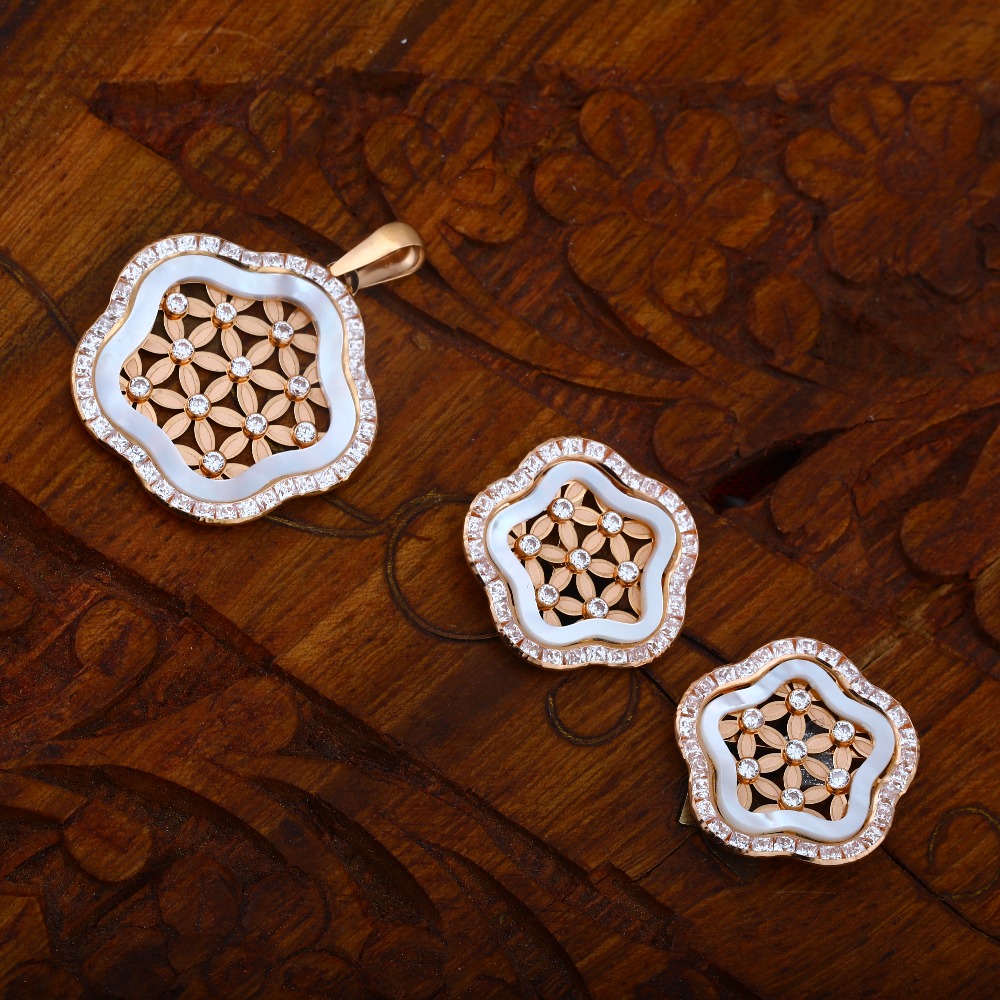 916 Gold CZ Hallmark Light weight Morden Pendant Set