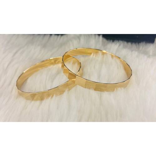 916 Gold Plain Bangle