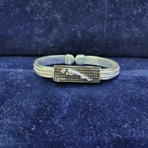 70K Silver Jaguar Design Kada For Men