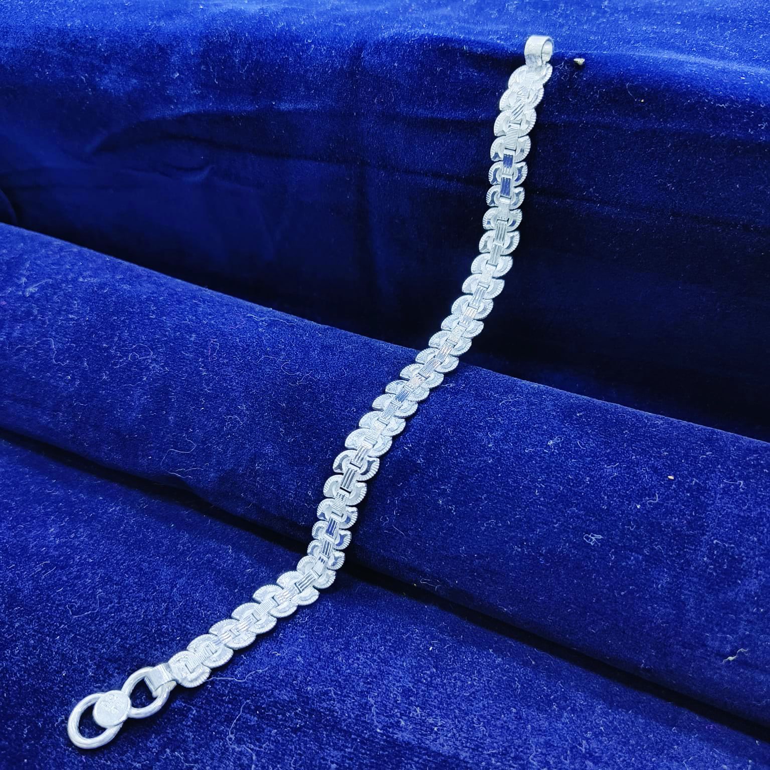 70 K Silver Delicate Bracelet
