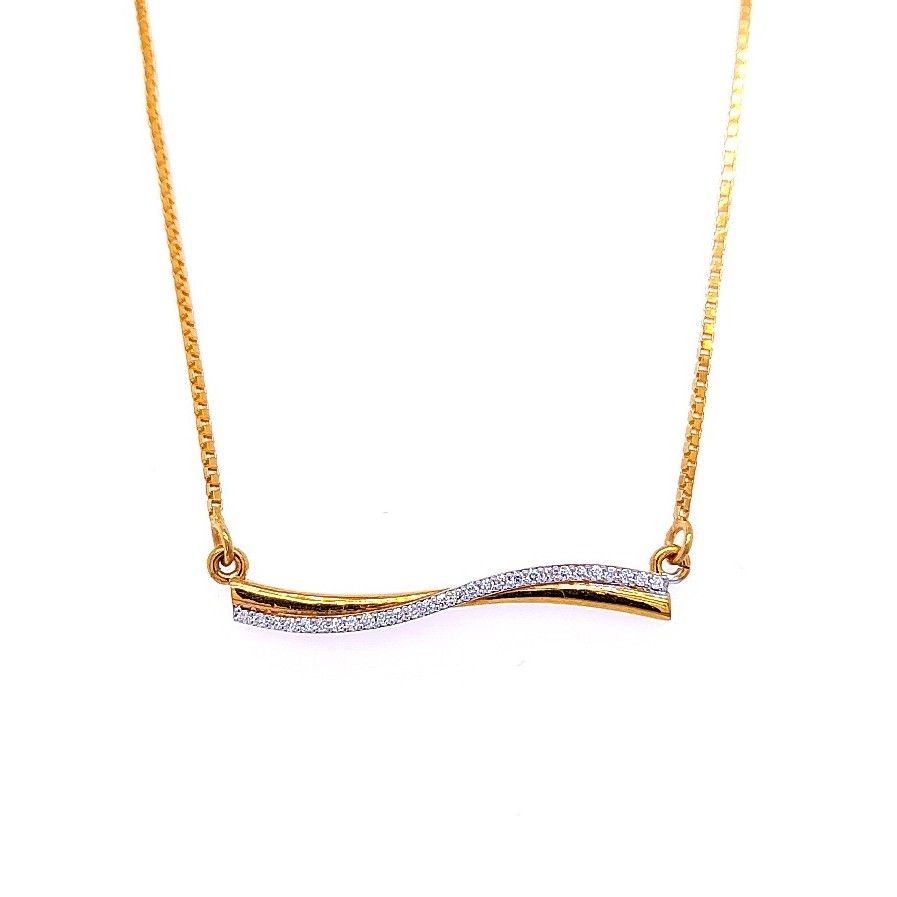 Contemporary classy diamond necklace