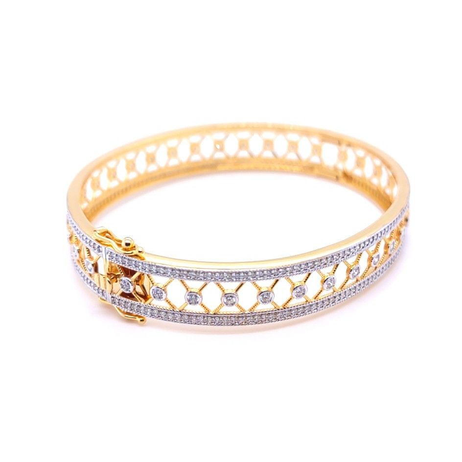 Opulent contemporary diamond bangle - Image 2
