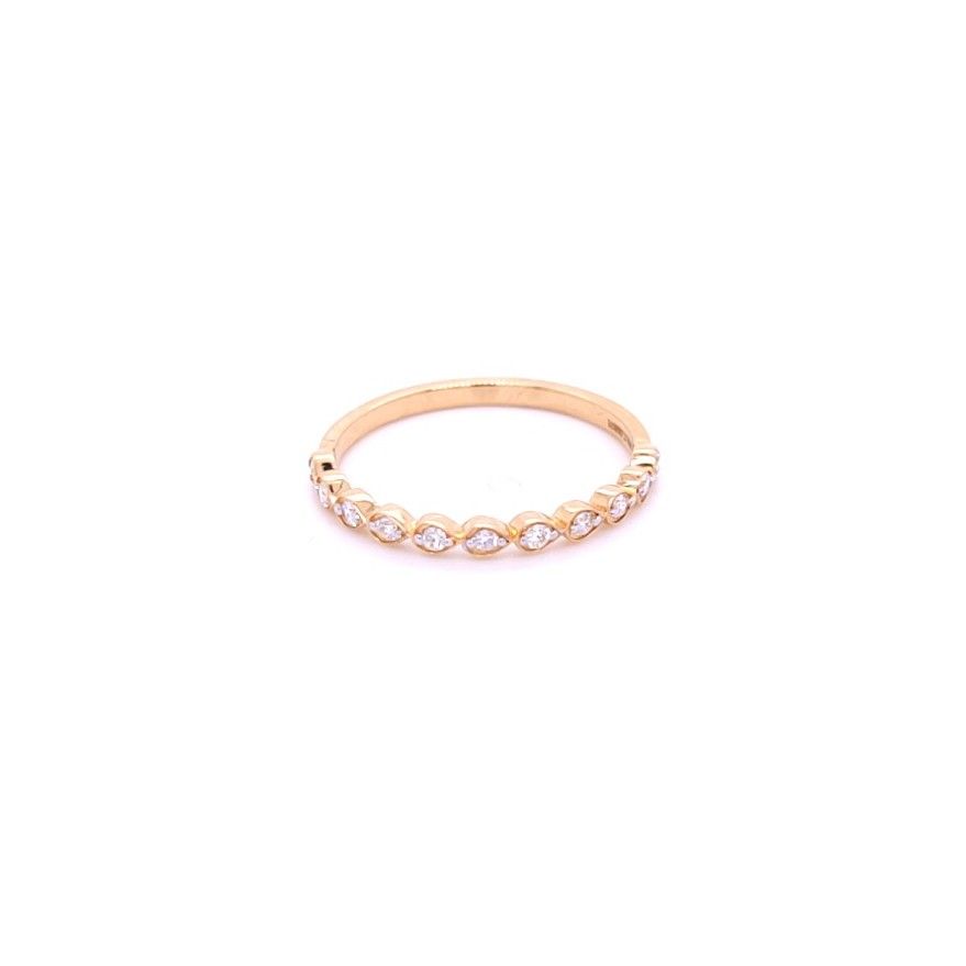 Timeless diamond ring