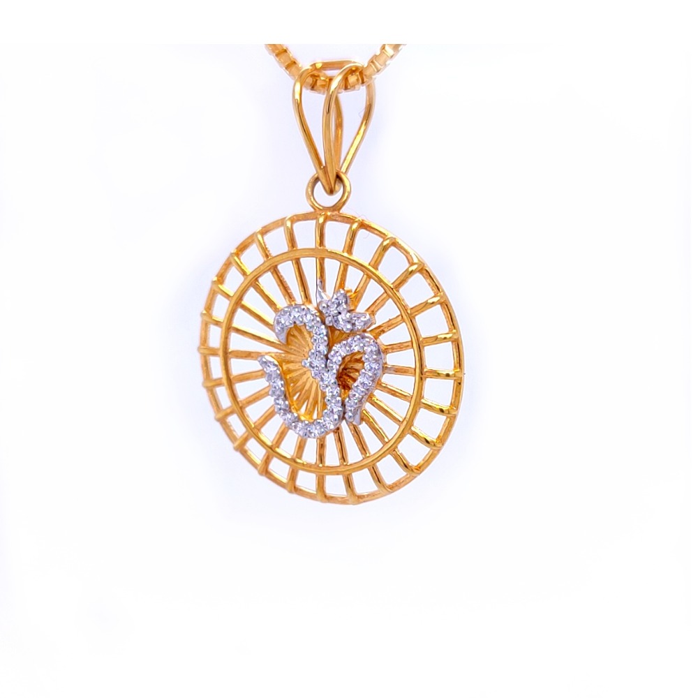 Sunrise om diamond pendant in yellow gold - Image 2