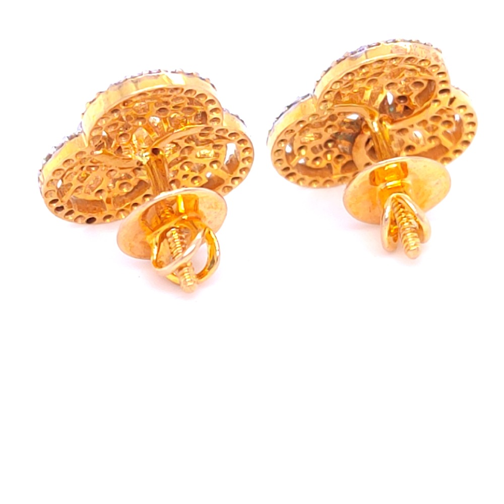 Blooming tria flora diamond earring - Image 4