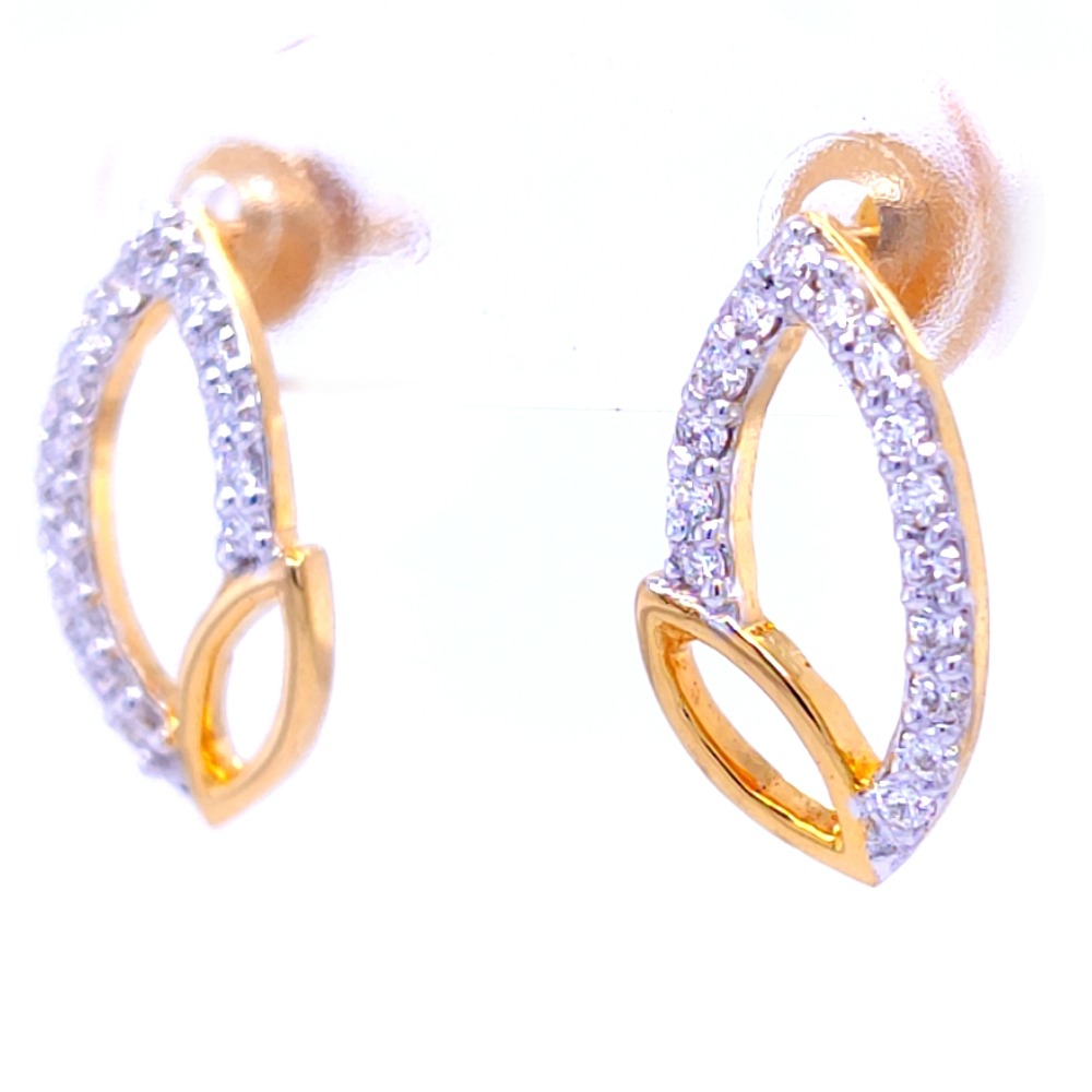 Two way pointed diamond earring - Image 2